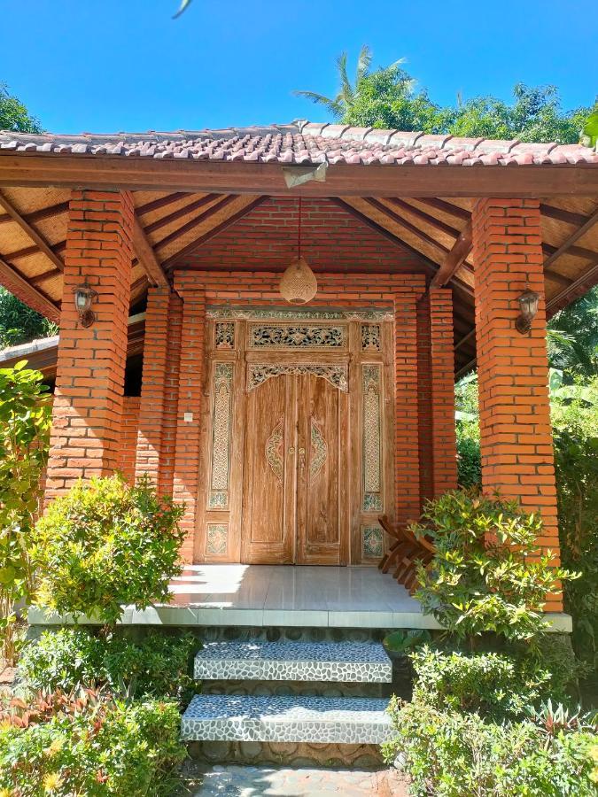 The Lumbung Tejakula Bagian luar foto