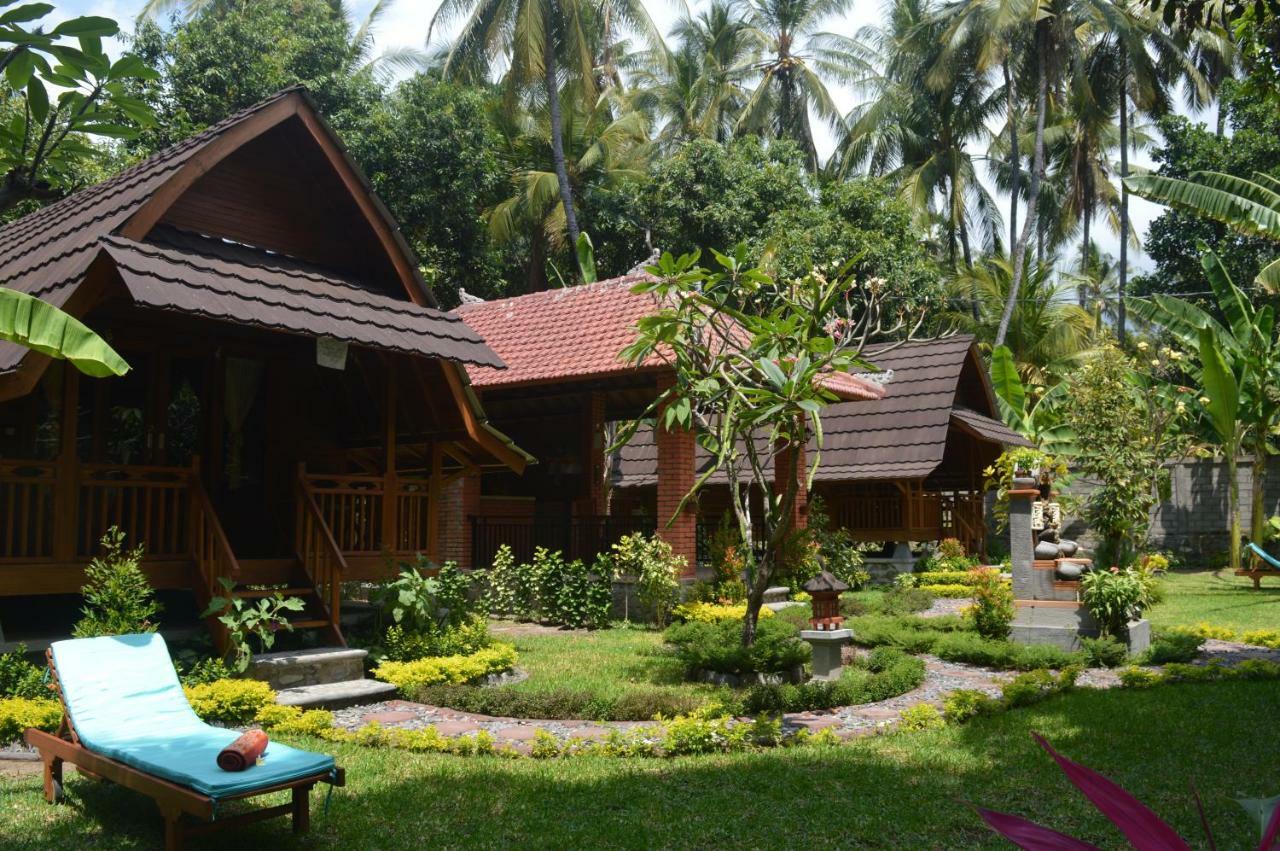 The Lumbung Tejakula Bagian luar foto